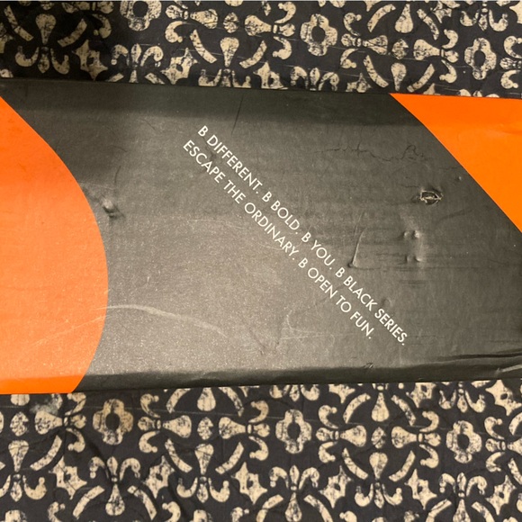 The Black Series Heated Travel Mug - Picture 3 of 7